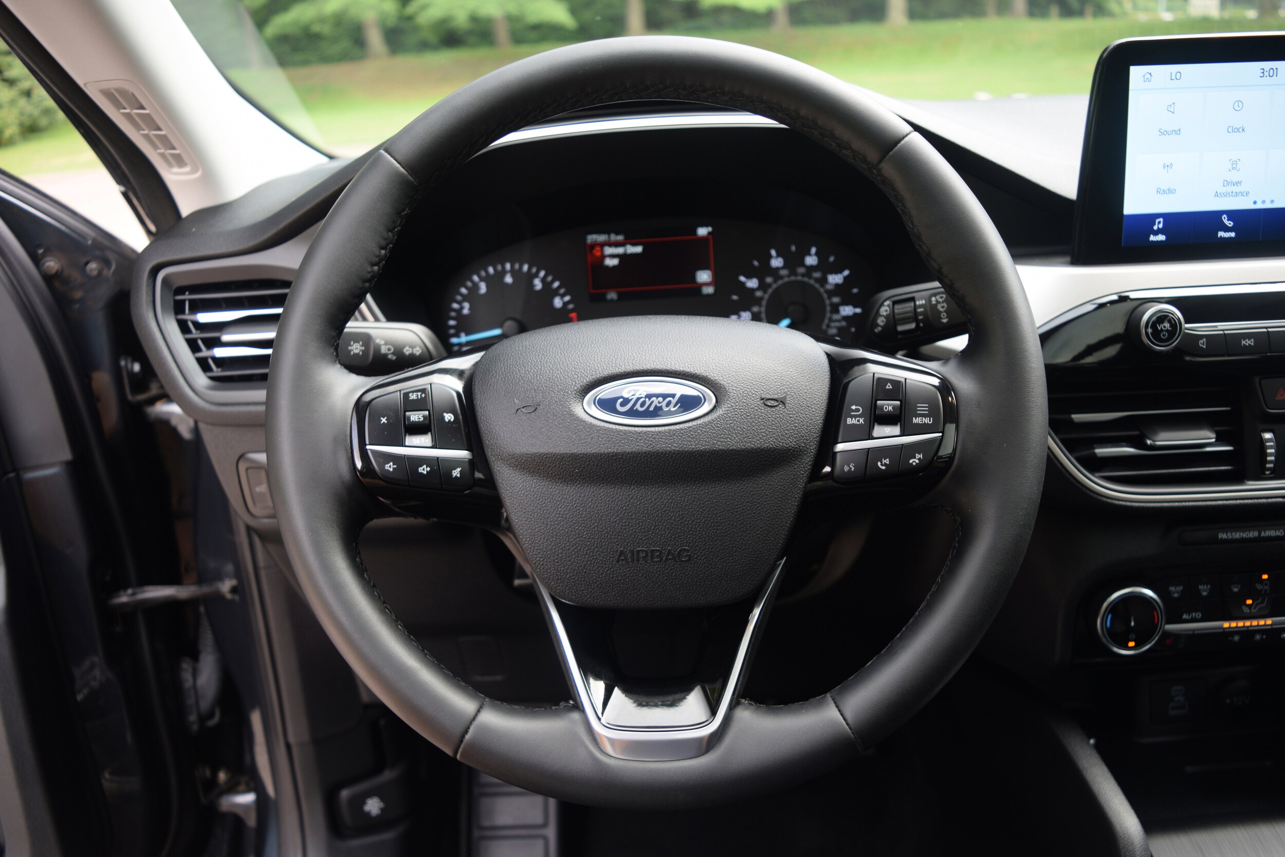 2022 Ford Escape SEL photo 4