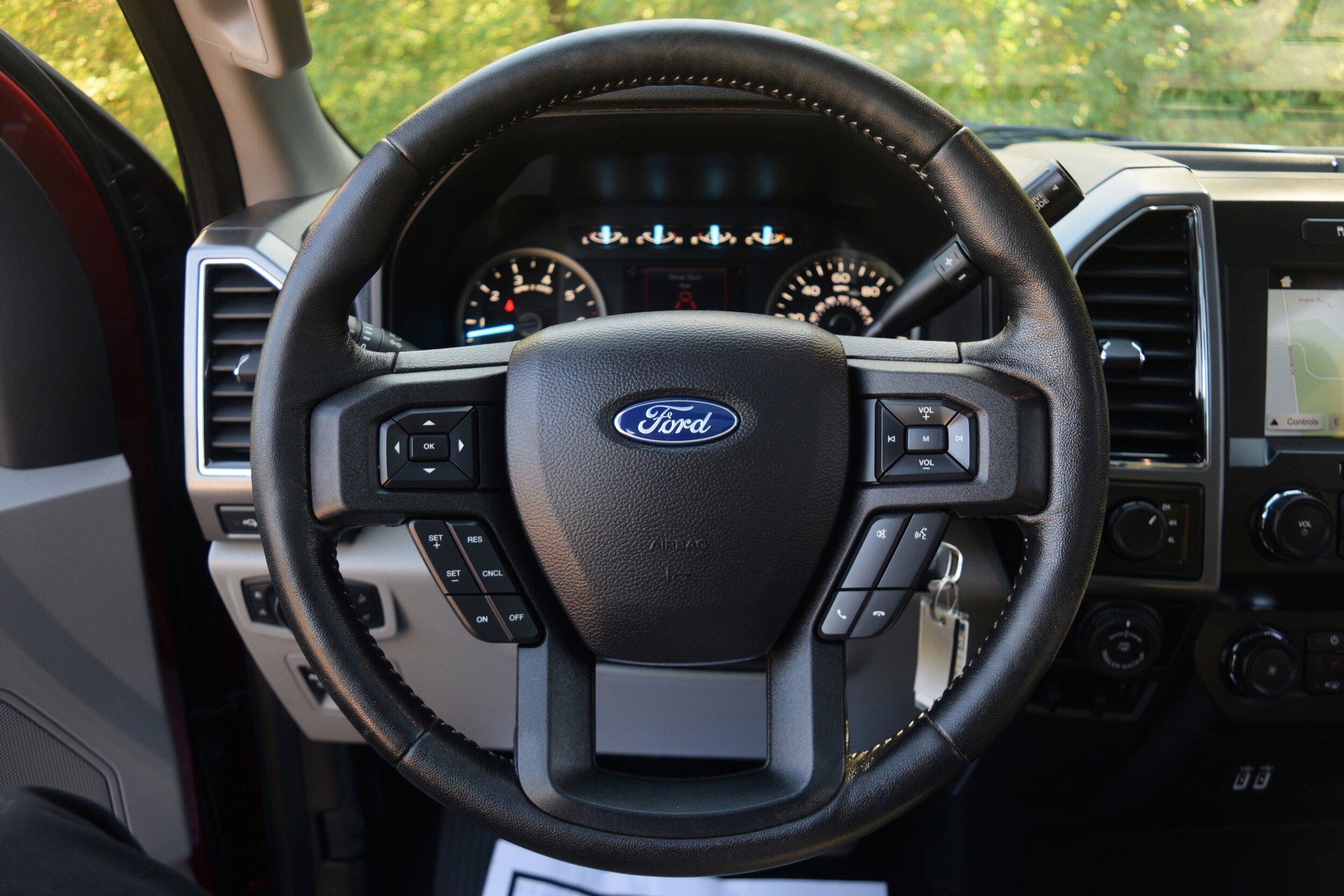 2019 Ford F-150 XLT photo 4