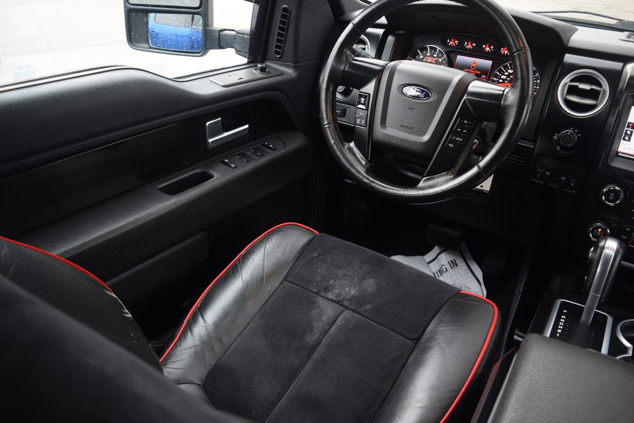 2014 Ford F-150 Limited photo 2