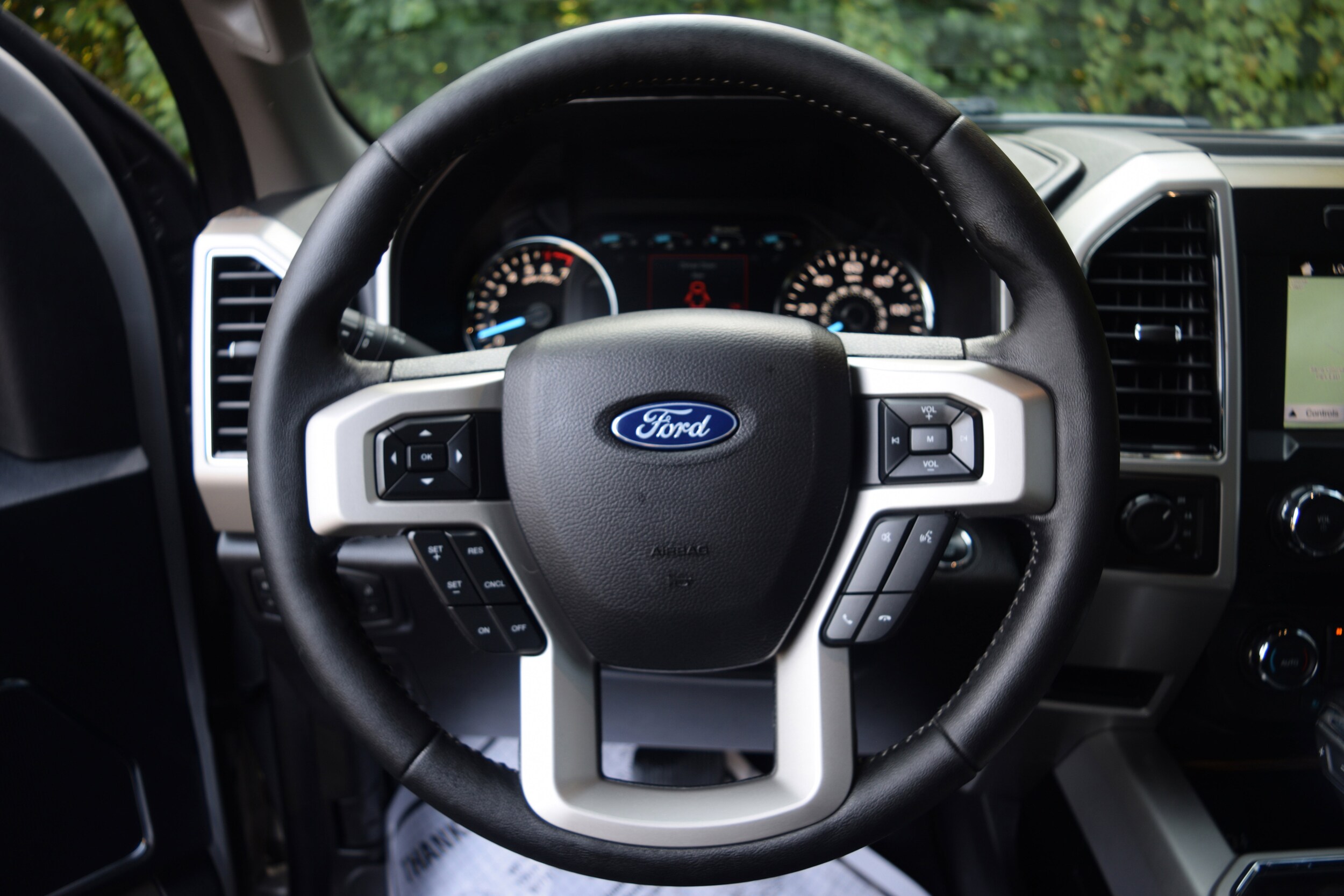 2019 Ford F-150 Lariat photo 4