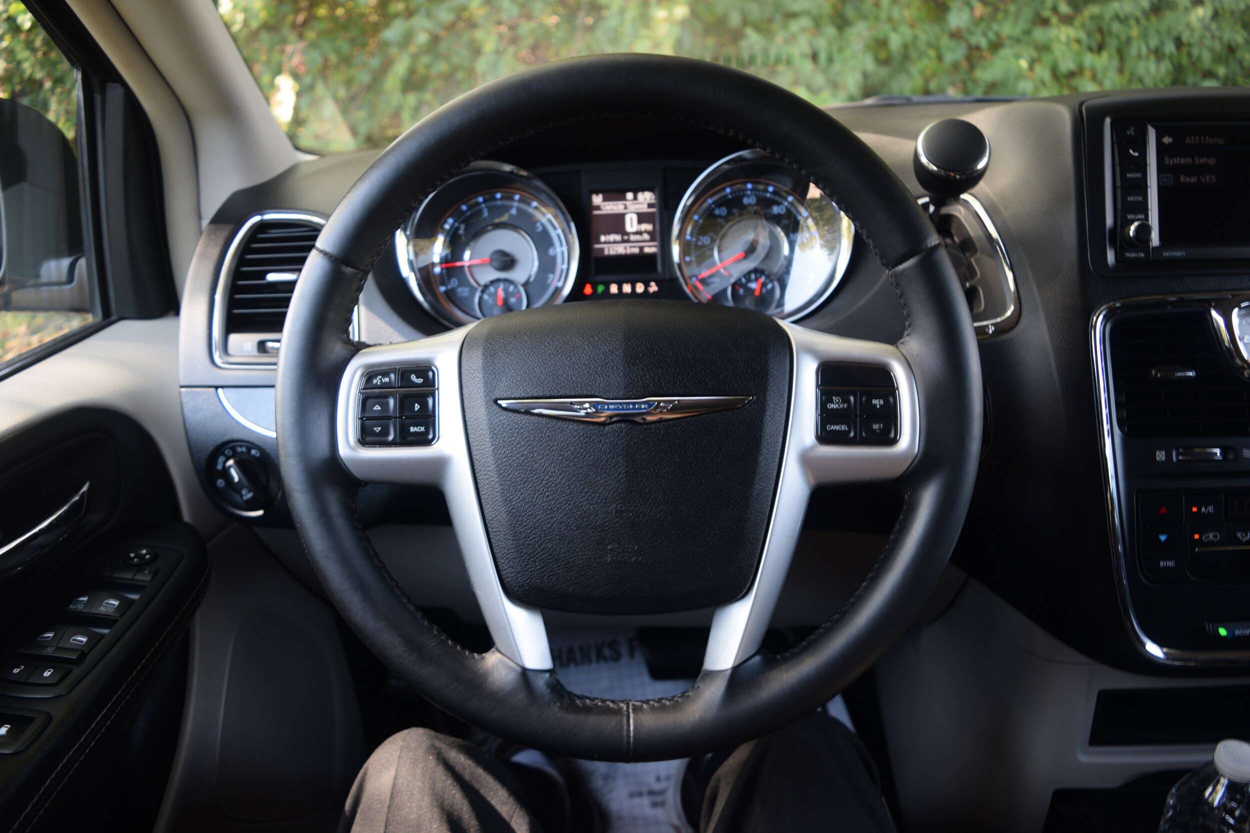 2016 Chrysler Town & Country Touring photo 3