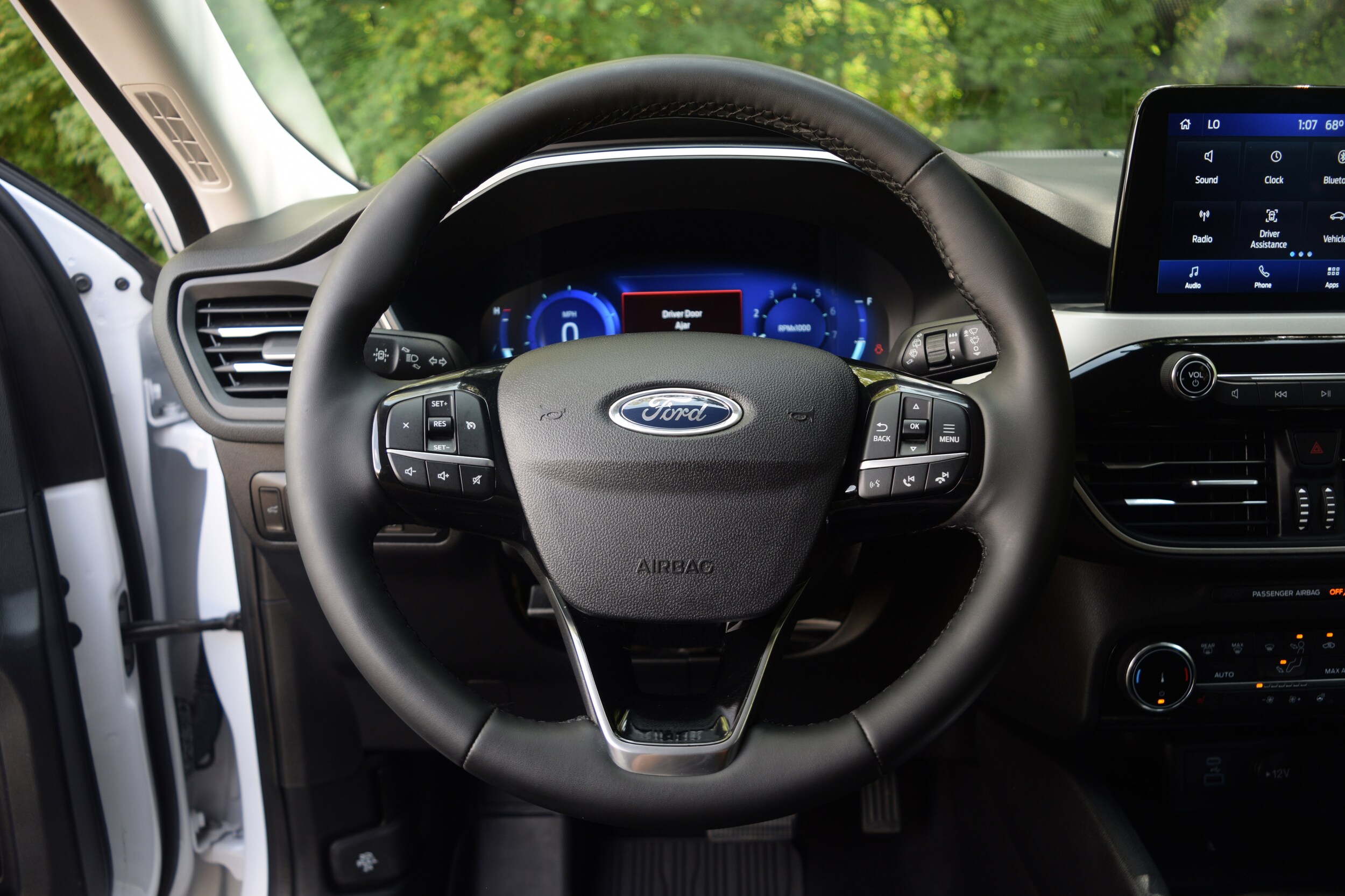 2022 Ford Escape SEL photo 4