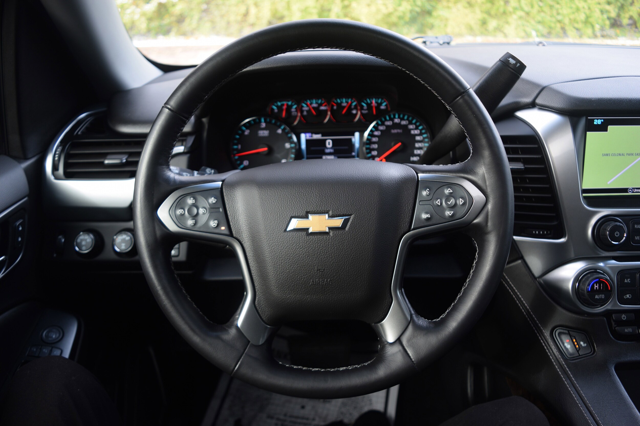 2020 Chevrolet Tahoe LT photo 3