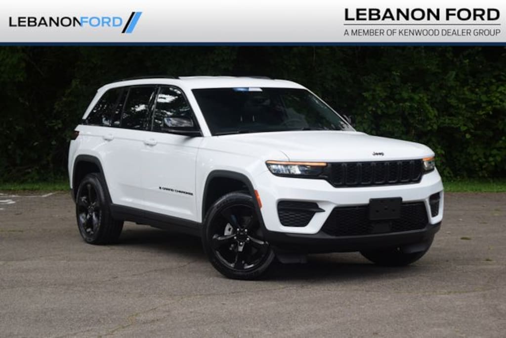 Used 2023 Jeep Grand Cherokee Laredo SUV