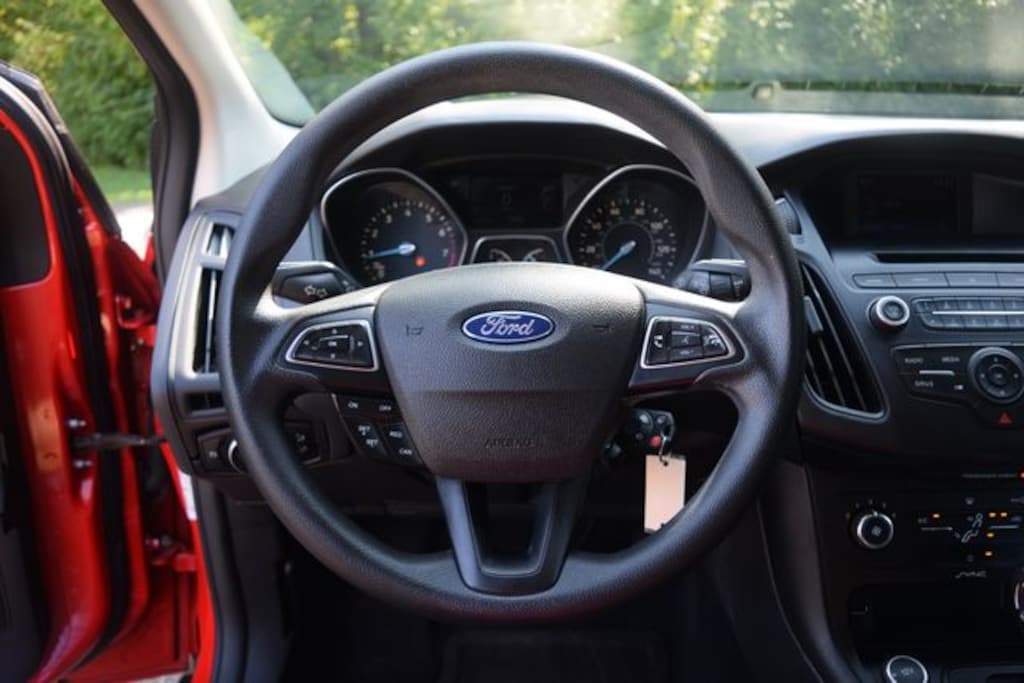 Used 2016 Ford Focus SE Sedan