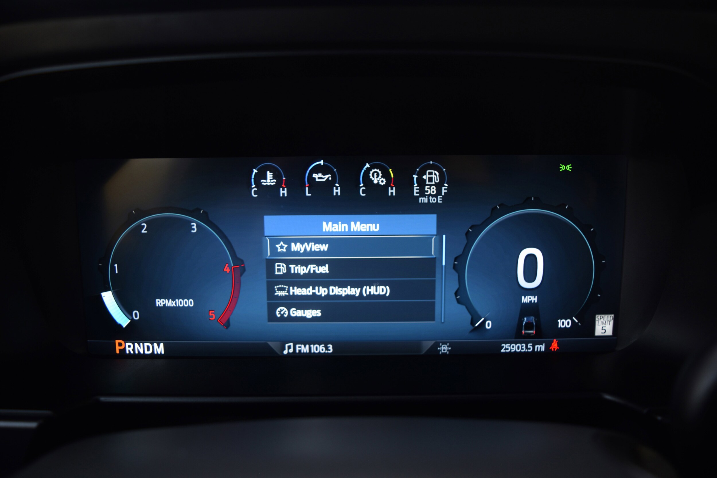 2023 Ford F-250 Lariat photo 2