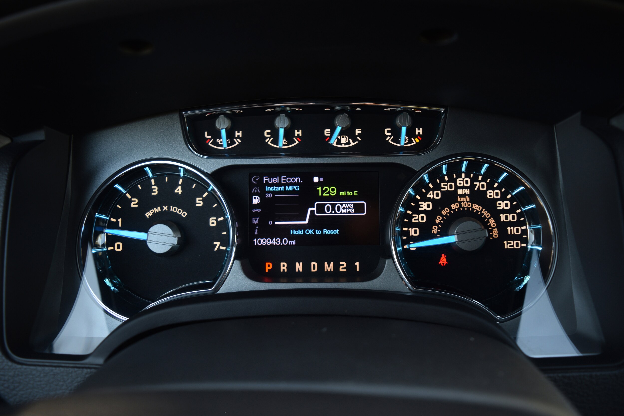 2013 Ford F-150 Platinum photo 2