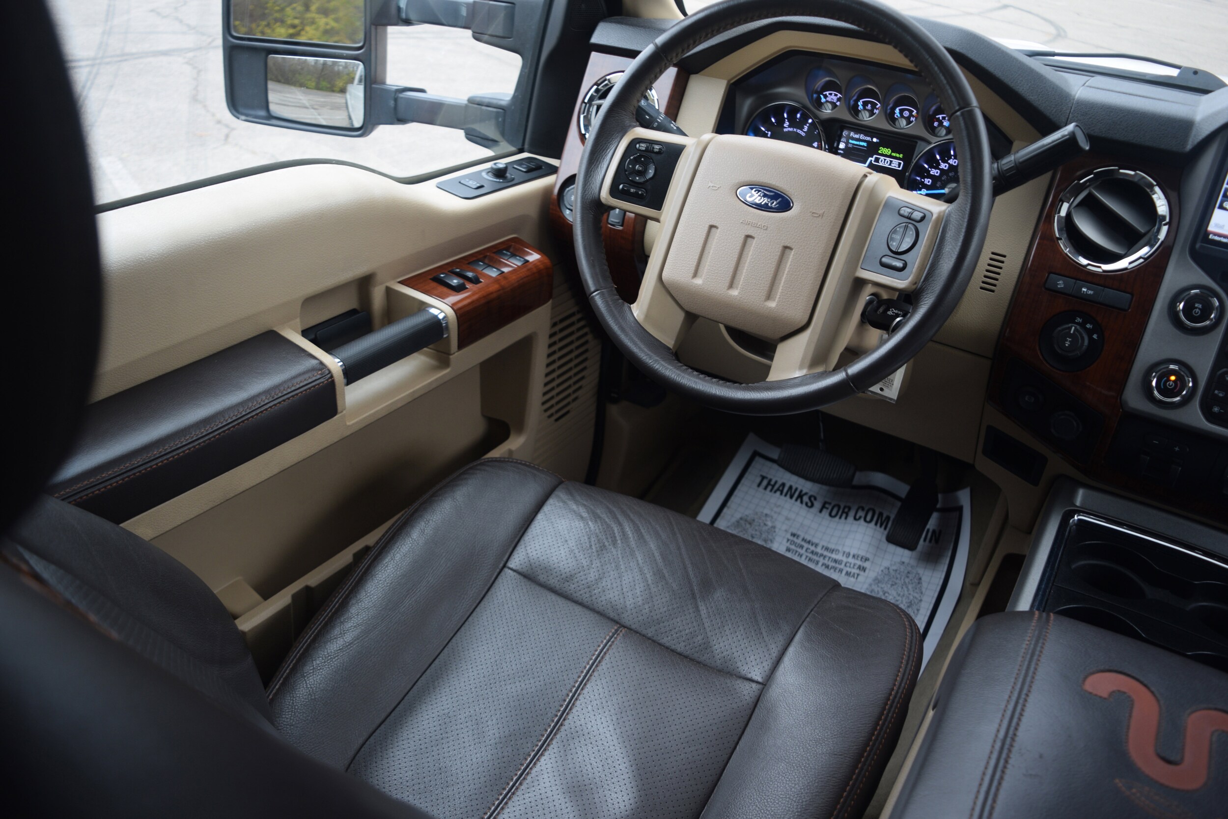 2015 Ford F-250 XLT photo 2