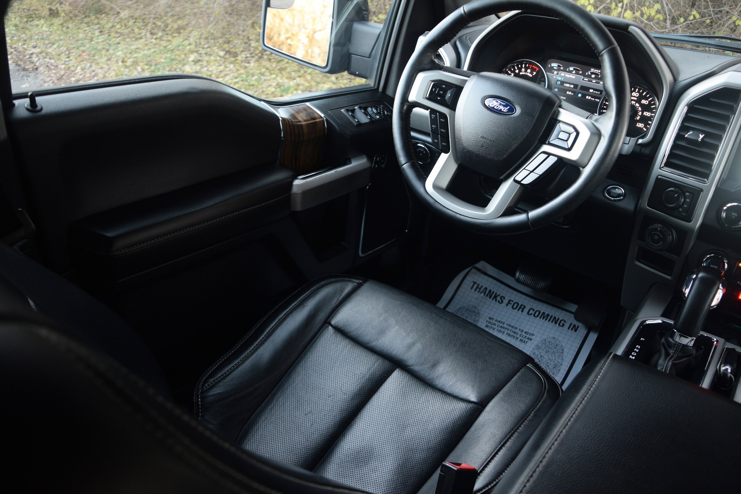 2019 Ford F-150 Lariat photo 2