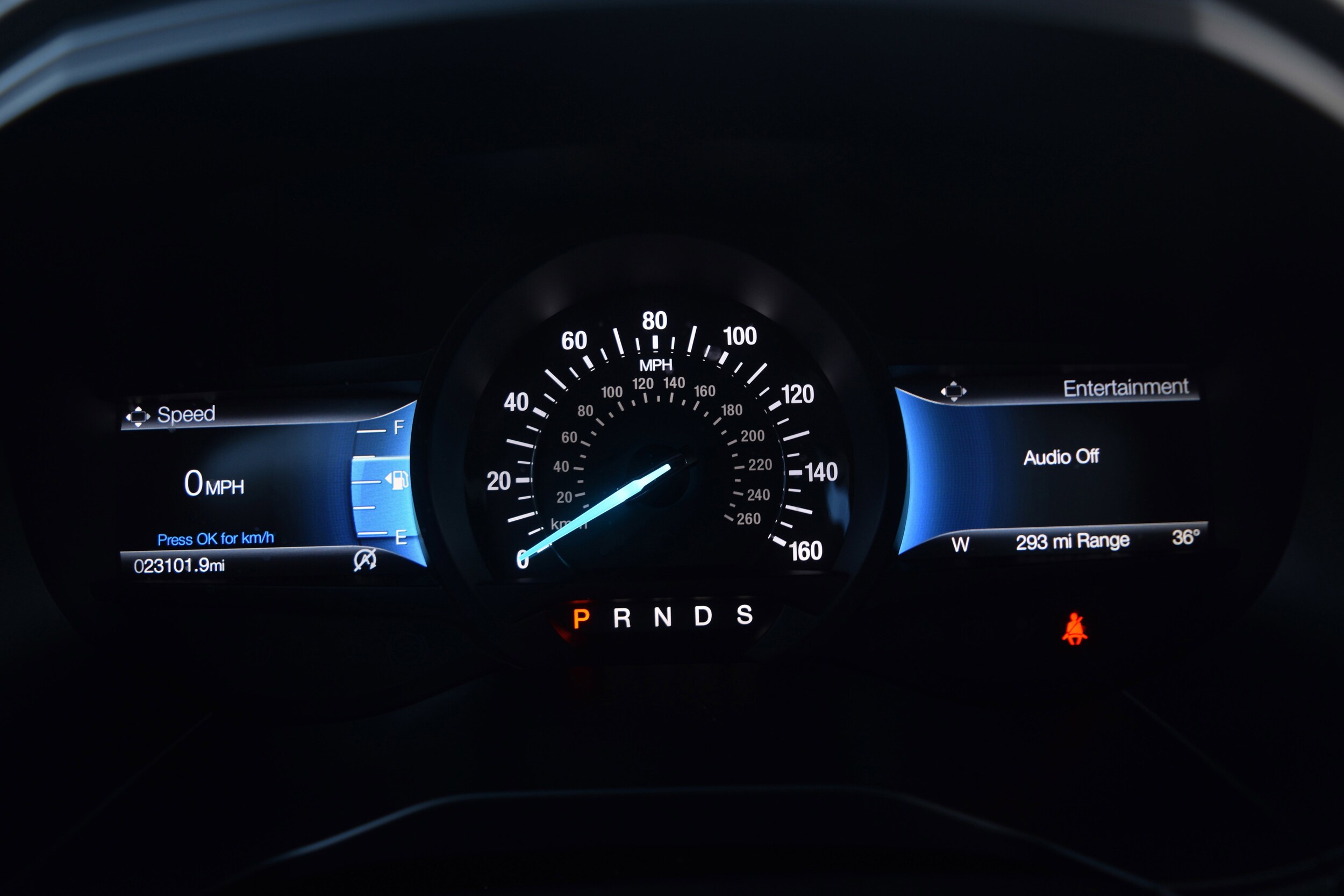 2022 Ford Edge Titanium photo 2