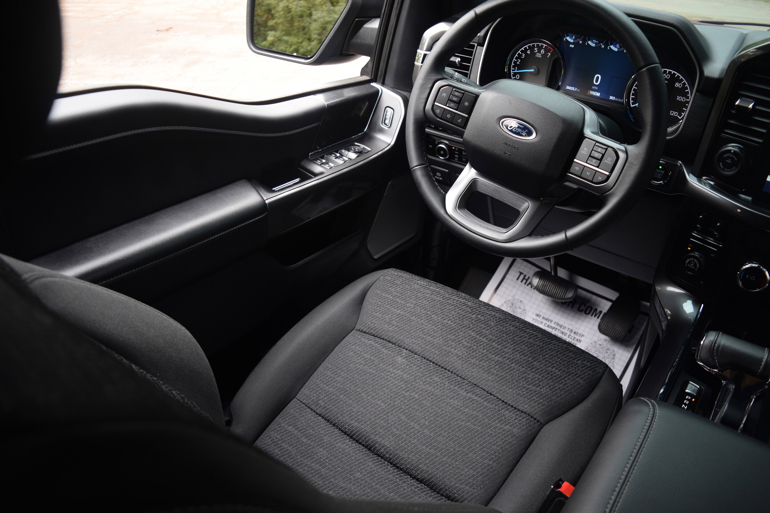 2023 Ford F-150 XLT photo 2
