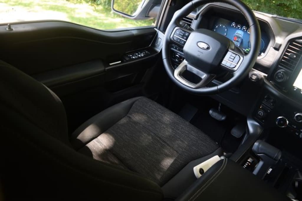 Used 2024 Ford F-150 XLT Truck SuperCrew Cab