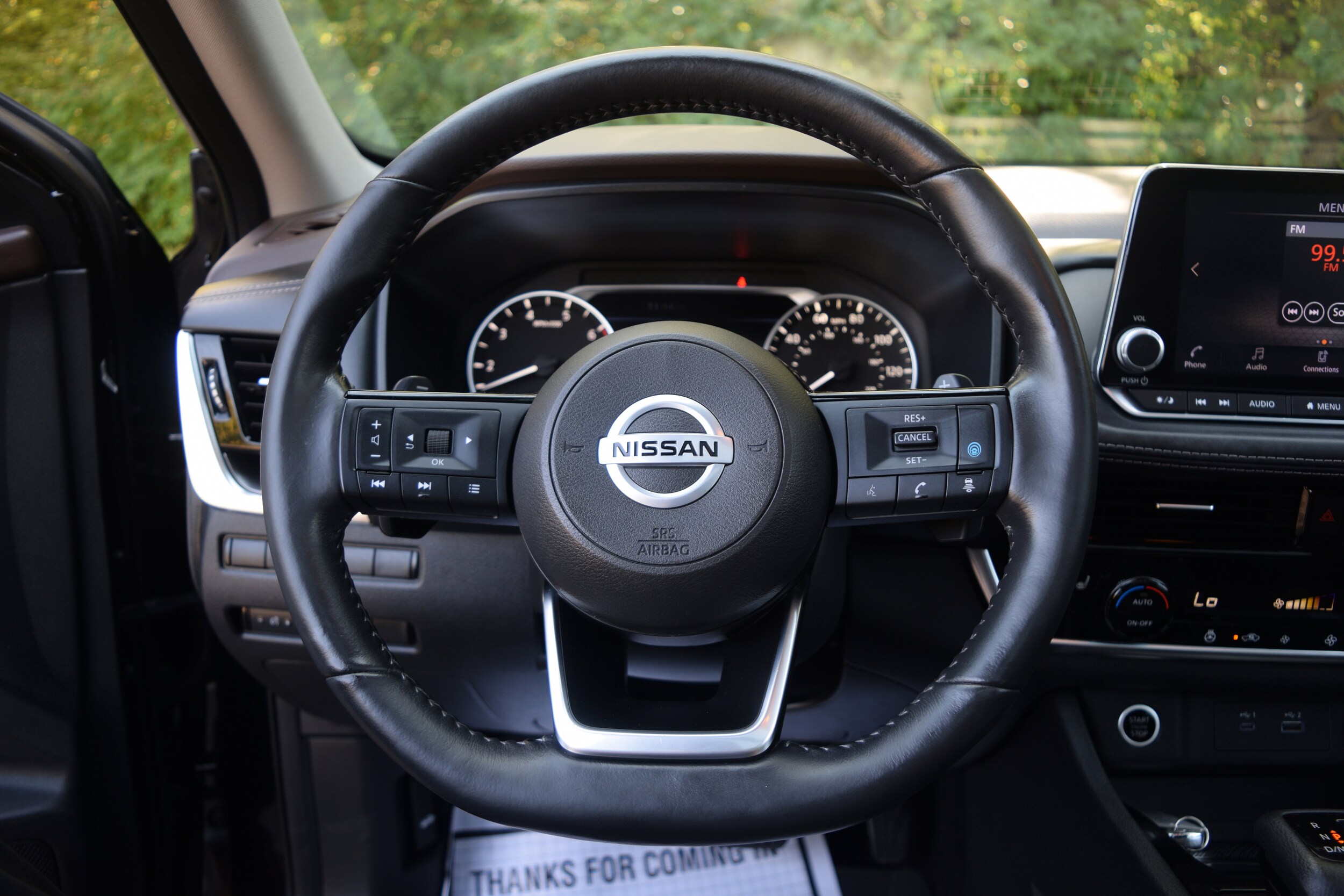 2021 Nissan Rogue SV photo 3