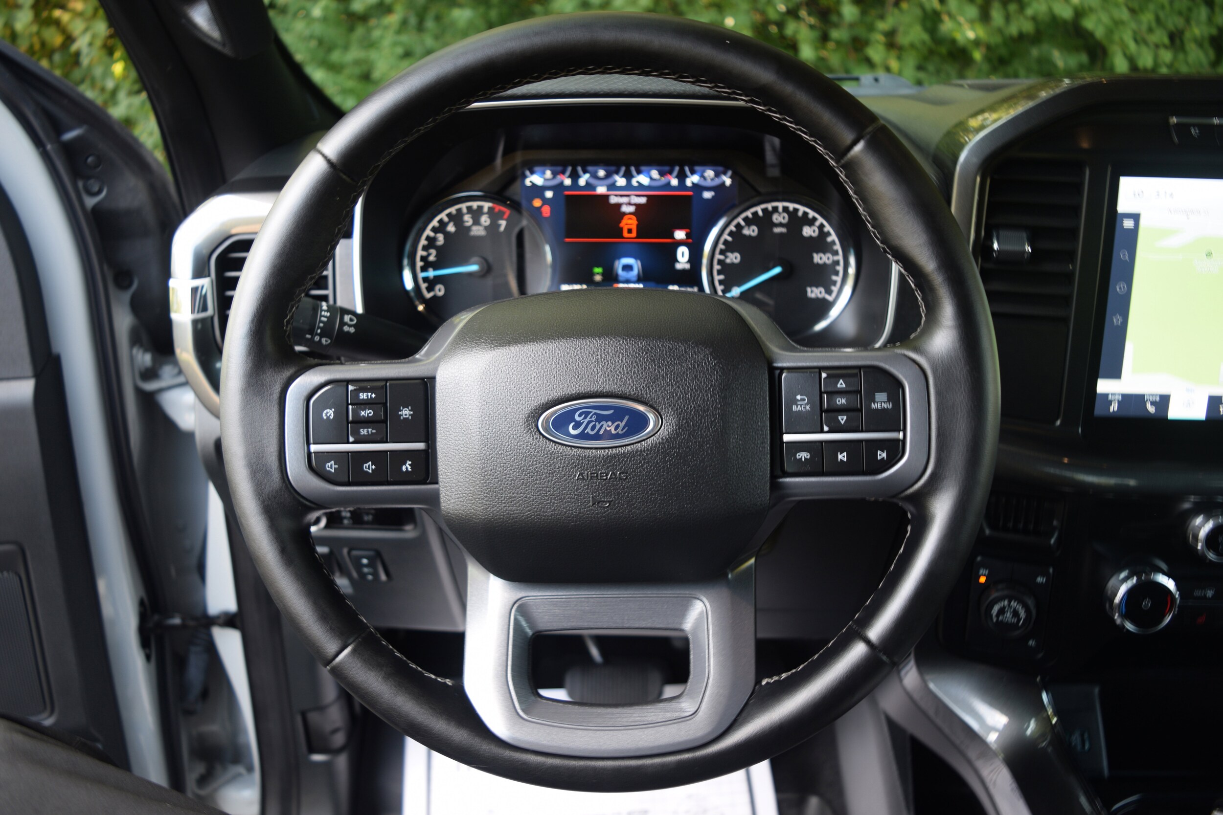 2023 Ford F-150 XLT photo 4