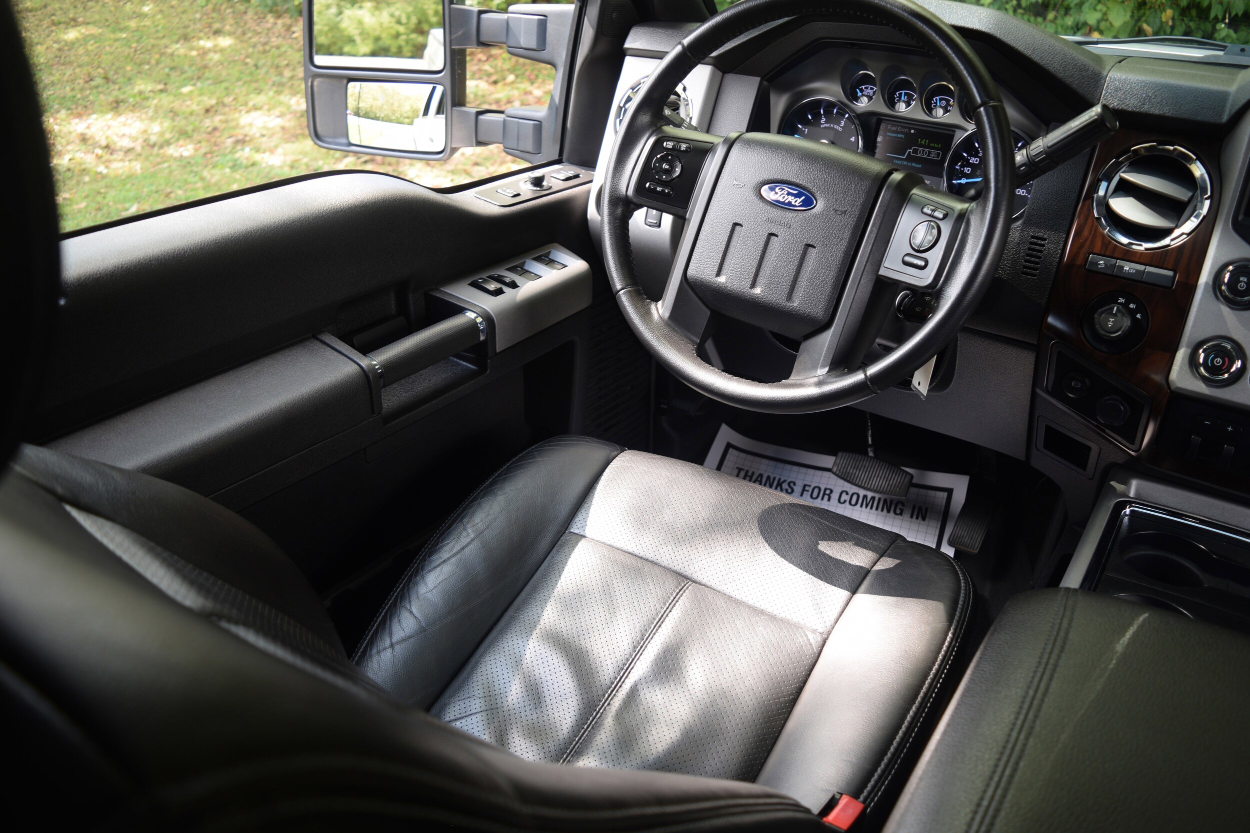 2016 Ford F-350 Lariat photo 2