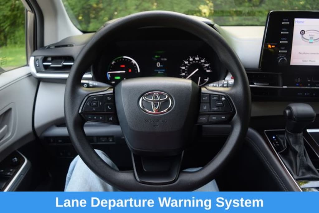 Used 2024 Toyota Sienna LE 8 Passenger Van Passenger Van