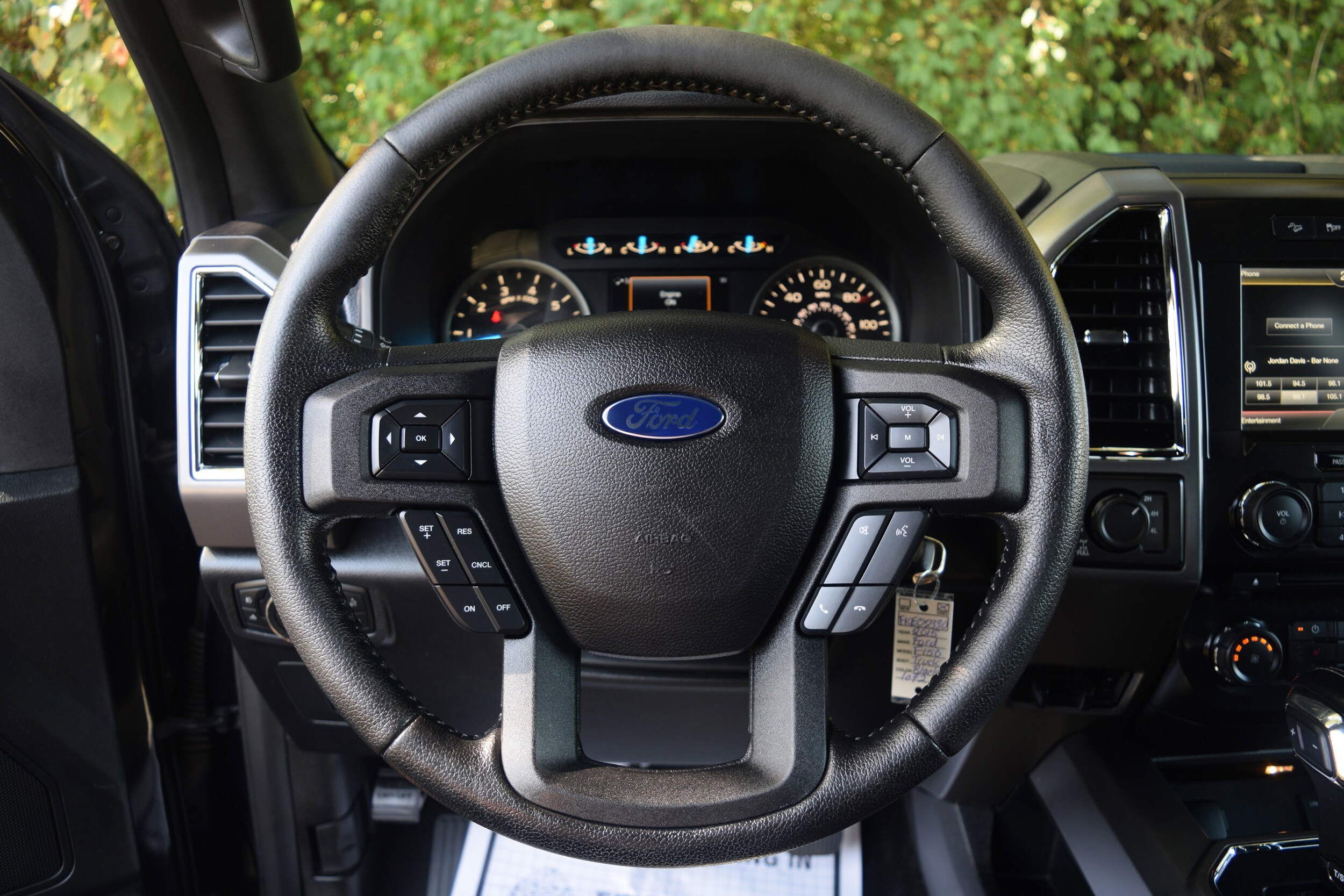 2015 Ford F-150 XLT photo 3