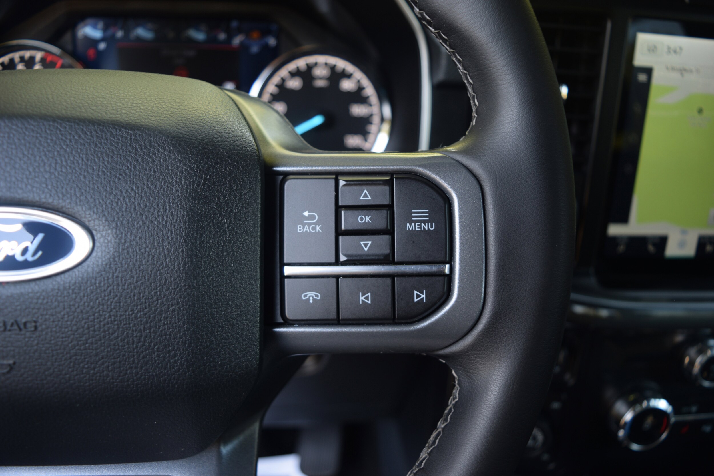 2023 Ford F-150 XLT photo 4