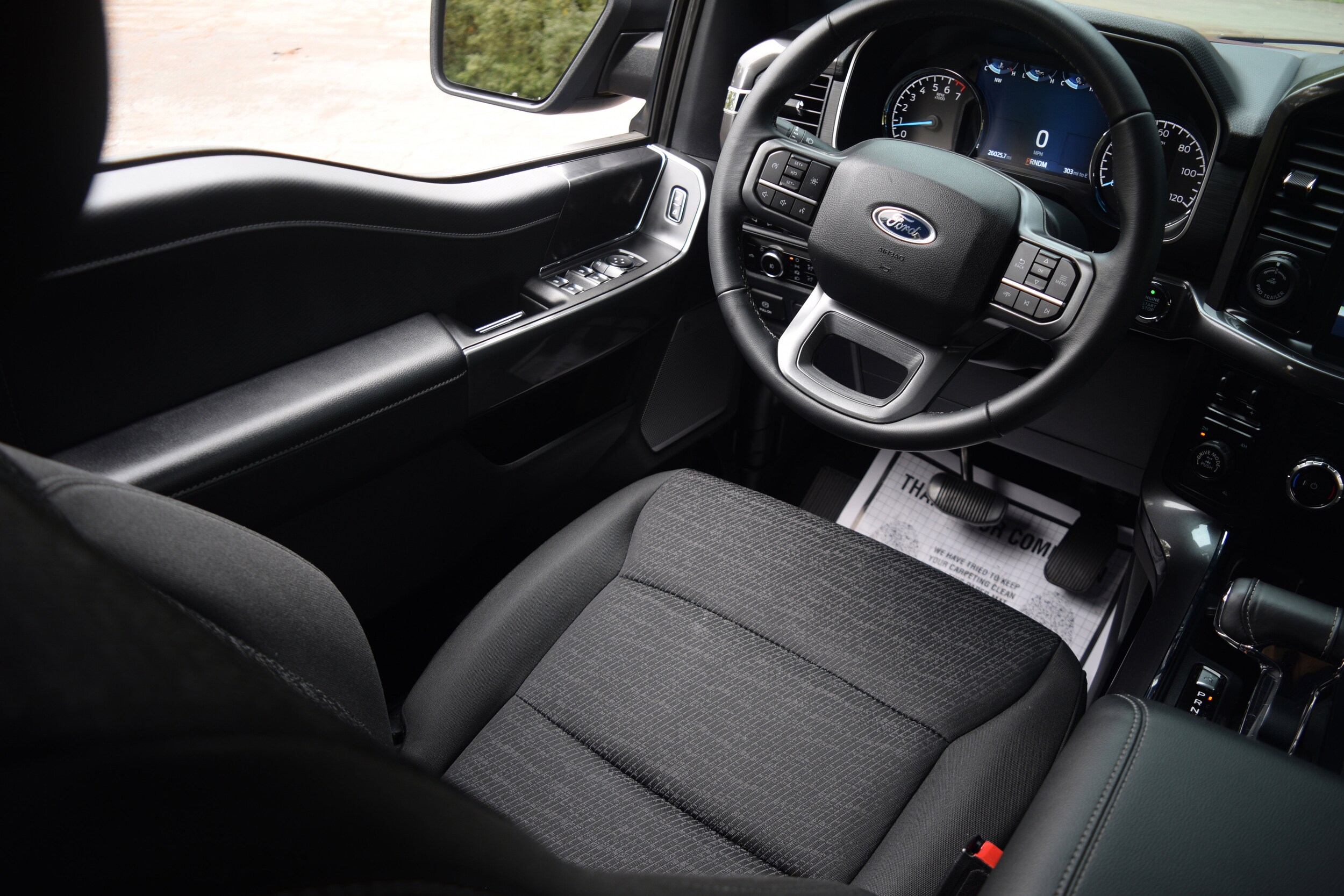 2023 Ford F-150 XLT photo 2