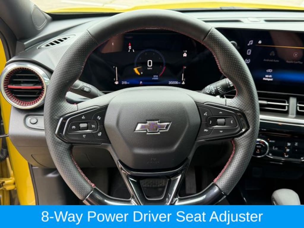 Used 2025 Chevrolet Trax 2RS SUV