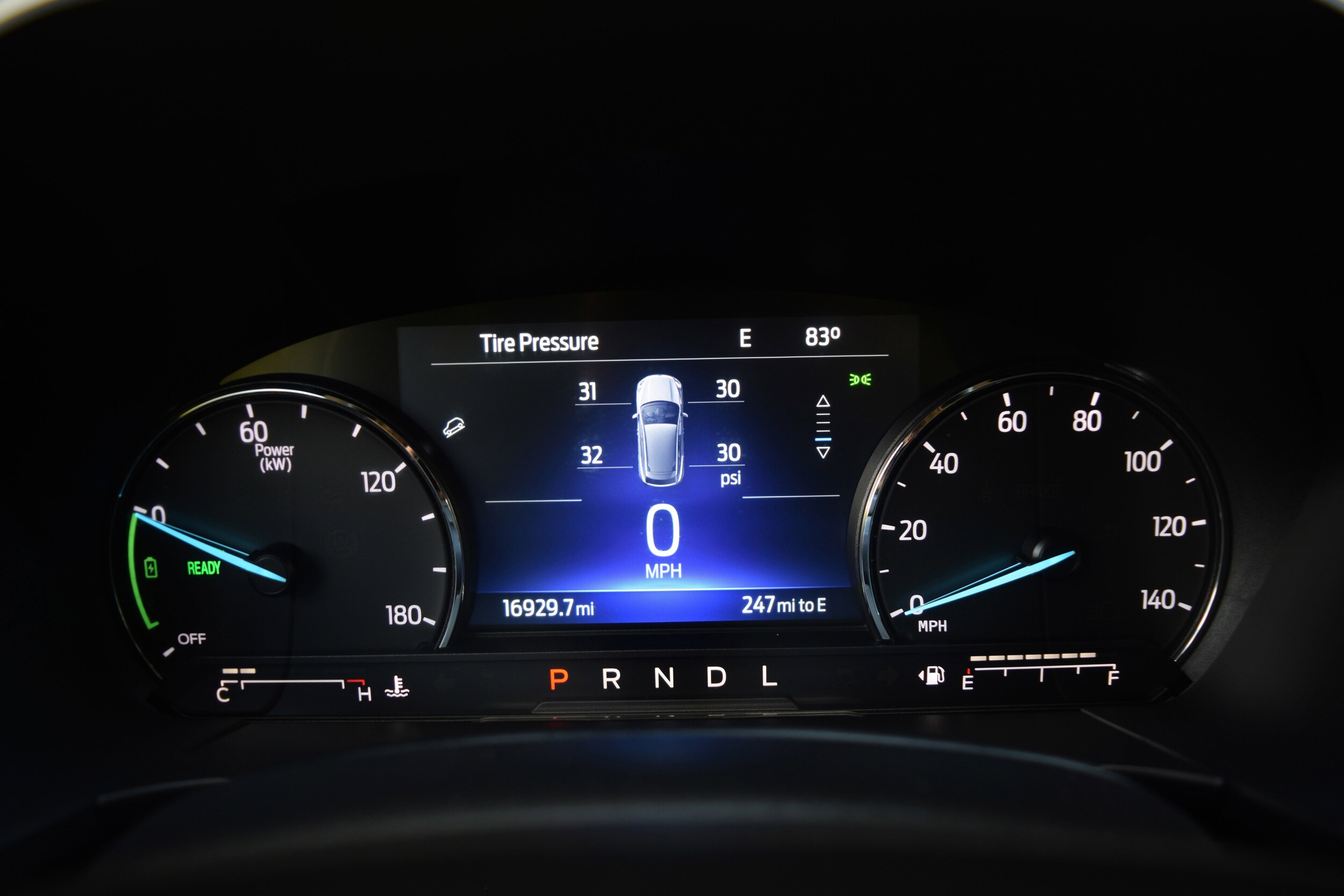 2022 Ford Escape SE Hybrid photo 3