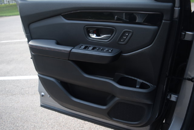 2025 Honda Pilot TrailSport - Photo 21