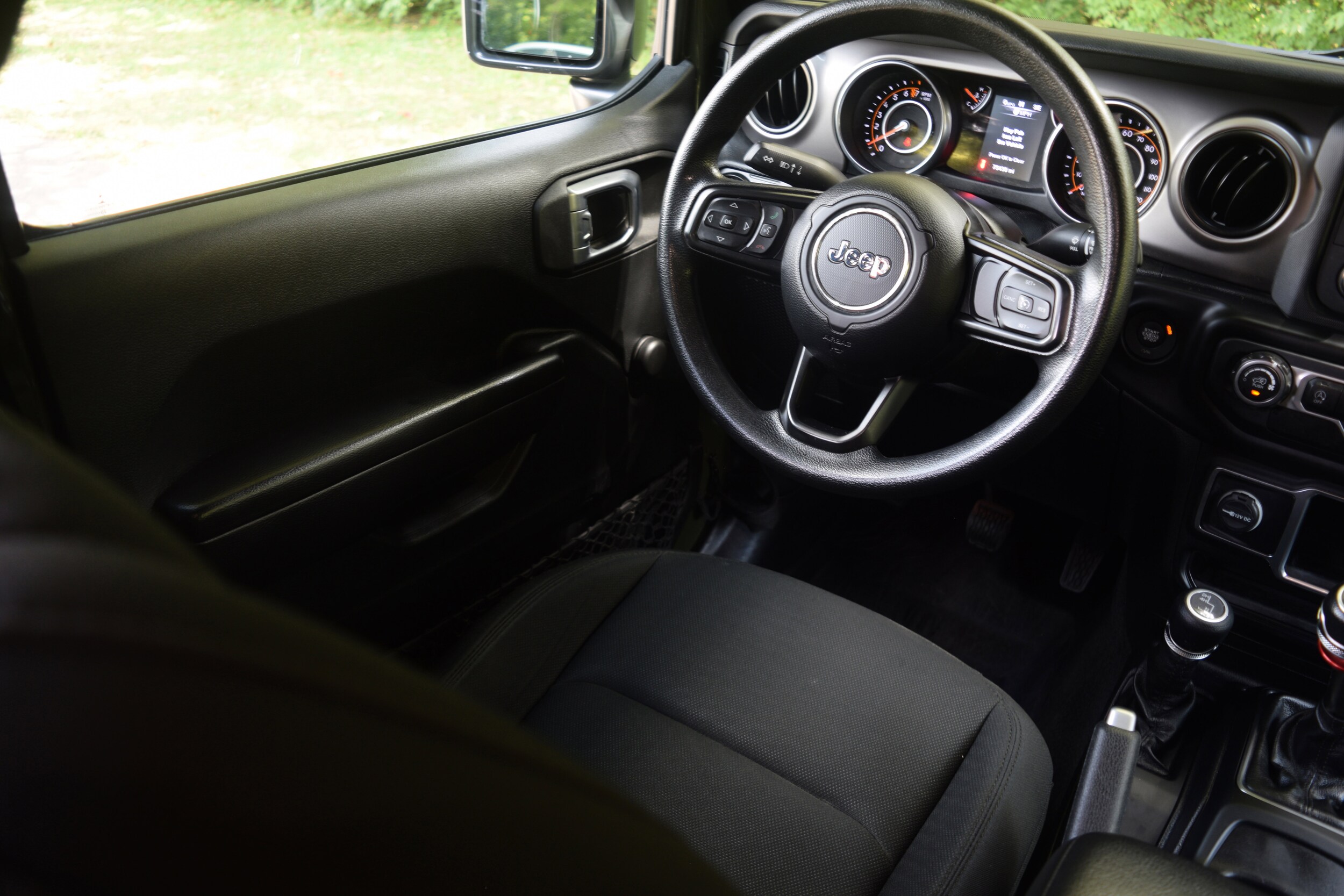 2020 Jeep Wrangler Unlimited Sport Willys photo 2