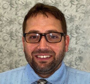 Staff member Shane Manson from ID_848d65785f0d