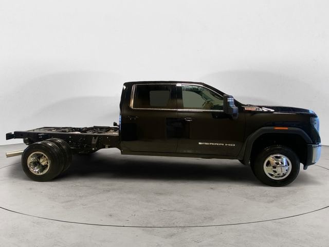 2026 GMC Sierra 3500HD SLE - Photo 7