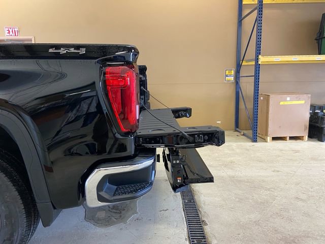 2026 GMC Sierra 1500 SLT - Photo 18