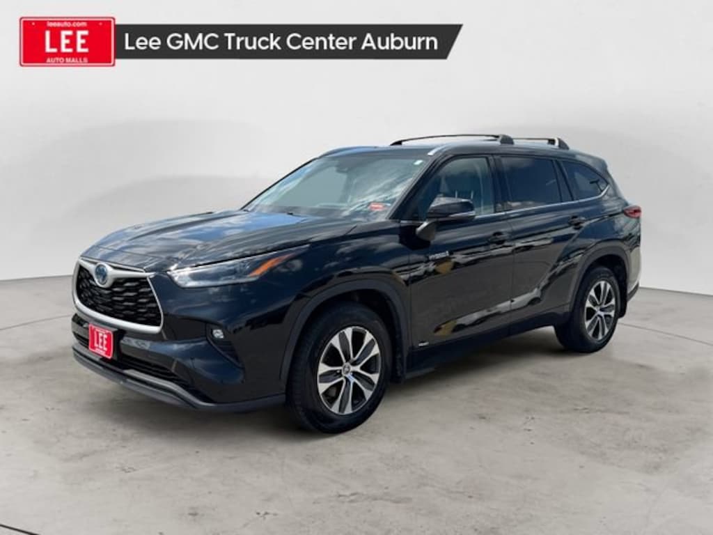 Used 2021 Toyota Highlander Hybrid XLE SUV