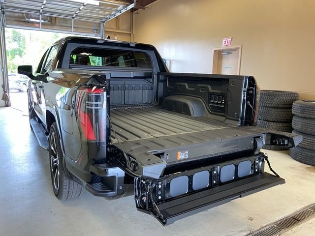 2025 GMC Sierra EV Denali - Photo 19