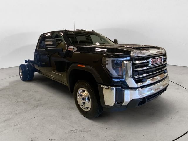 2026 GMC Sierra 3500HD SLE - Photo 8