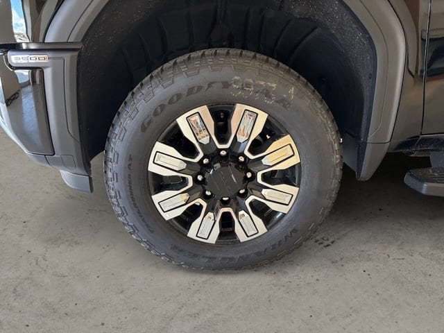 2026 GMC Sierra 3500HD Denali - Photo 15