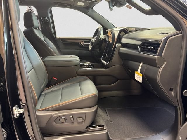 2026 GMC Yukon AT4 - Photo 16