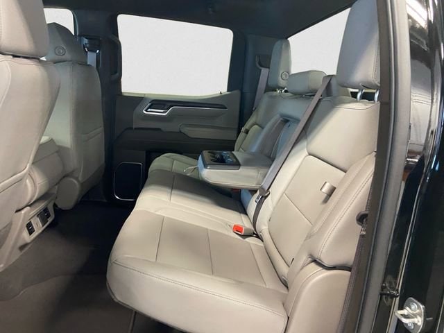 2026 GMC Sierra 1500 SLT - Photo 14