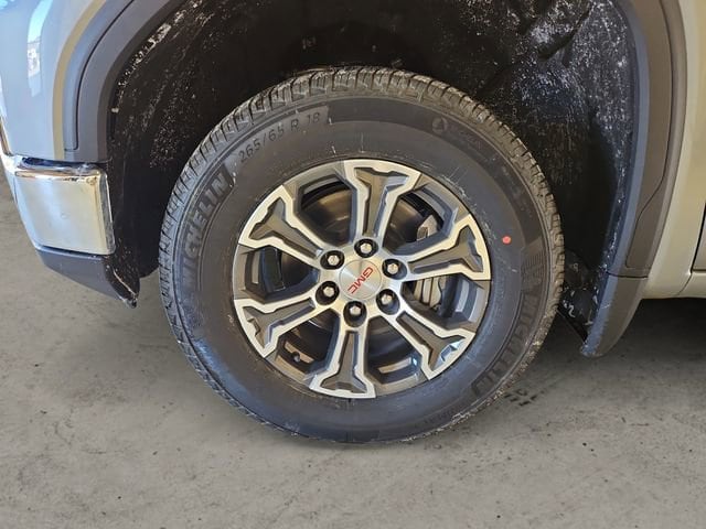 2026 GMC Sierra 1500 SLE - Photo 15