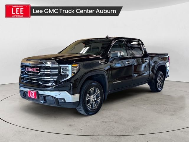 2025 GMC Sierra 4WD Crew Cab Short Box SLT's photo