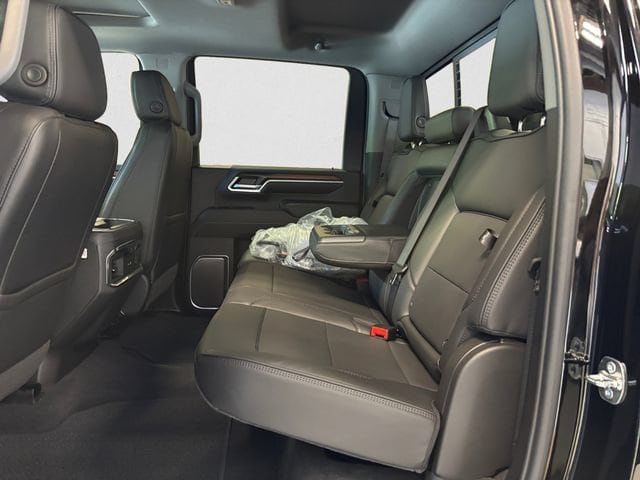 2026 GMC Sierra 3500HD Denali - Photo 14