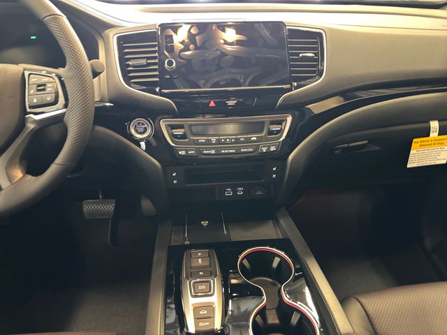 2026 Honda Ridgeline Black Edition - Photo 11