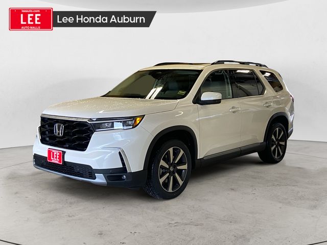 2025 Honda Pilot Touring's photo