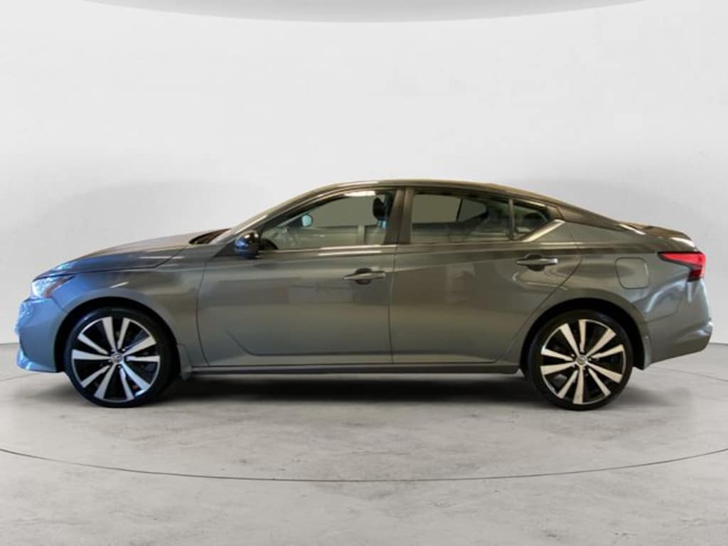 Used 2021 Nissan Altima 2.5 SR Sedan
