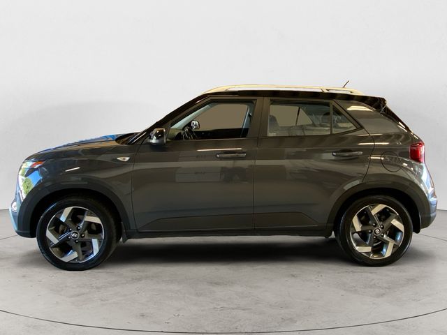 2023 Hyundai Venue Limited photo 2