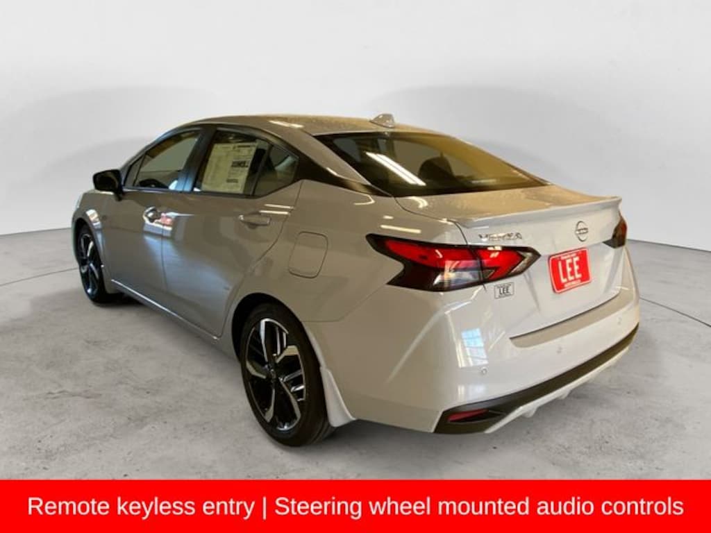 New 2025 Nissan Versa 1.6 SR Sedan