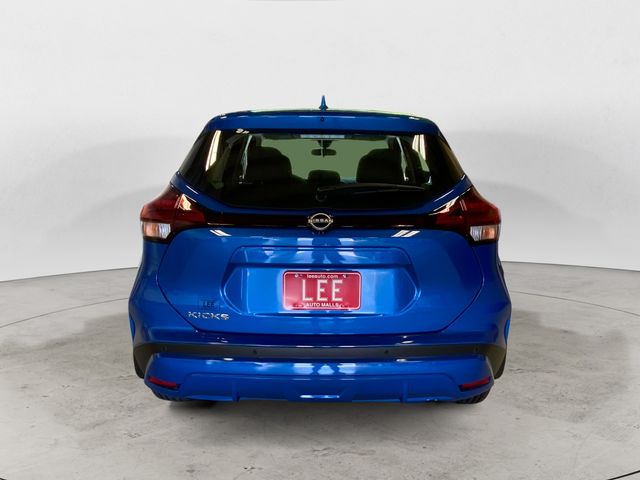 2025 Nissan Kicks Play S photo 4