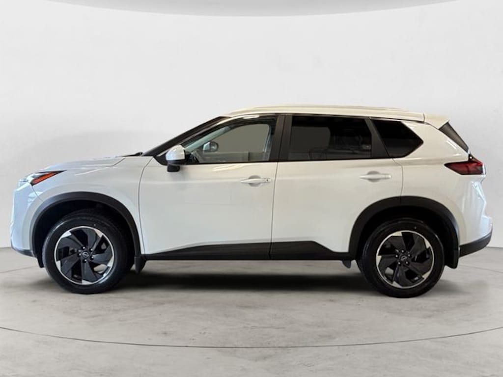 Used 2024 Nissan Rogue SV SUV