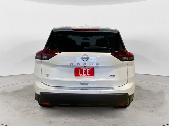 2026 Nissan Rogue SV photo 4