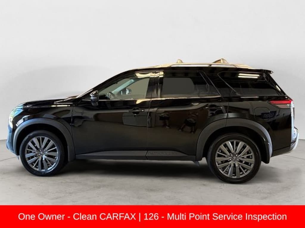 Used 2024 Nissan Pathfinder SL SUV