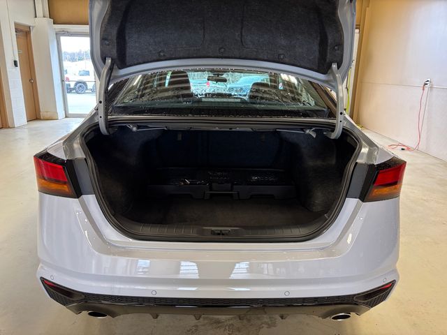2026 Nissan Altima SR - Photo 18