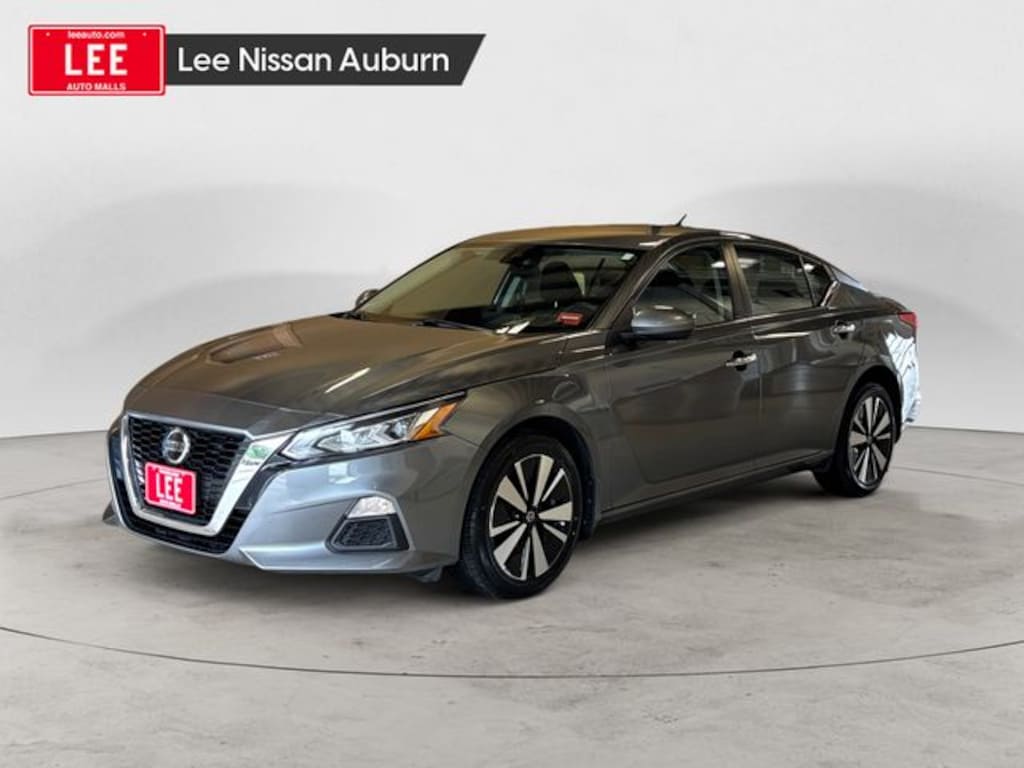 Used 2022 Nissan Altima 2.5 SV Sedan